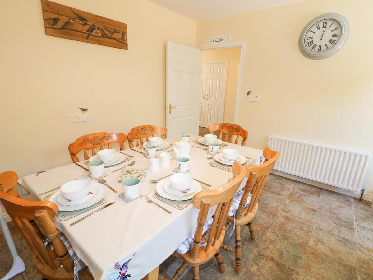 Slieve Gallion Cottage แมกเฮอราเฟลท์ ภายนอก รูปภาพ
