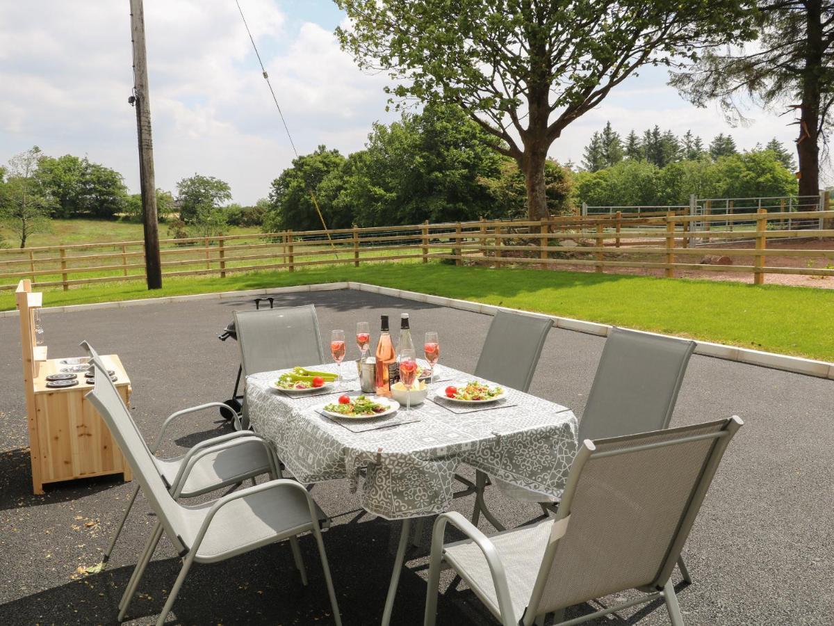 Slieve Gallion Cottage แมกเฮอราเฟลท์ ภายนอก รูปภาพ