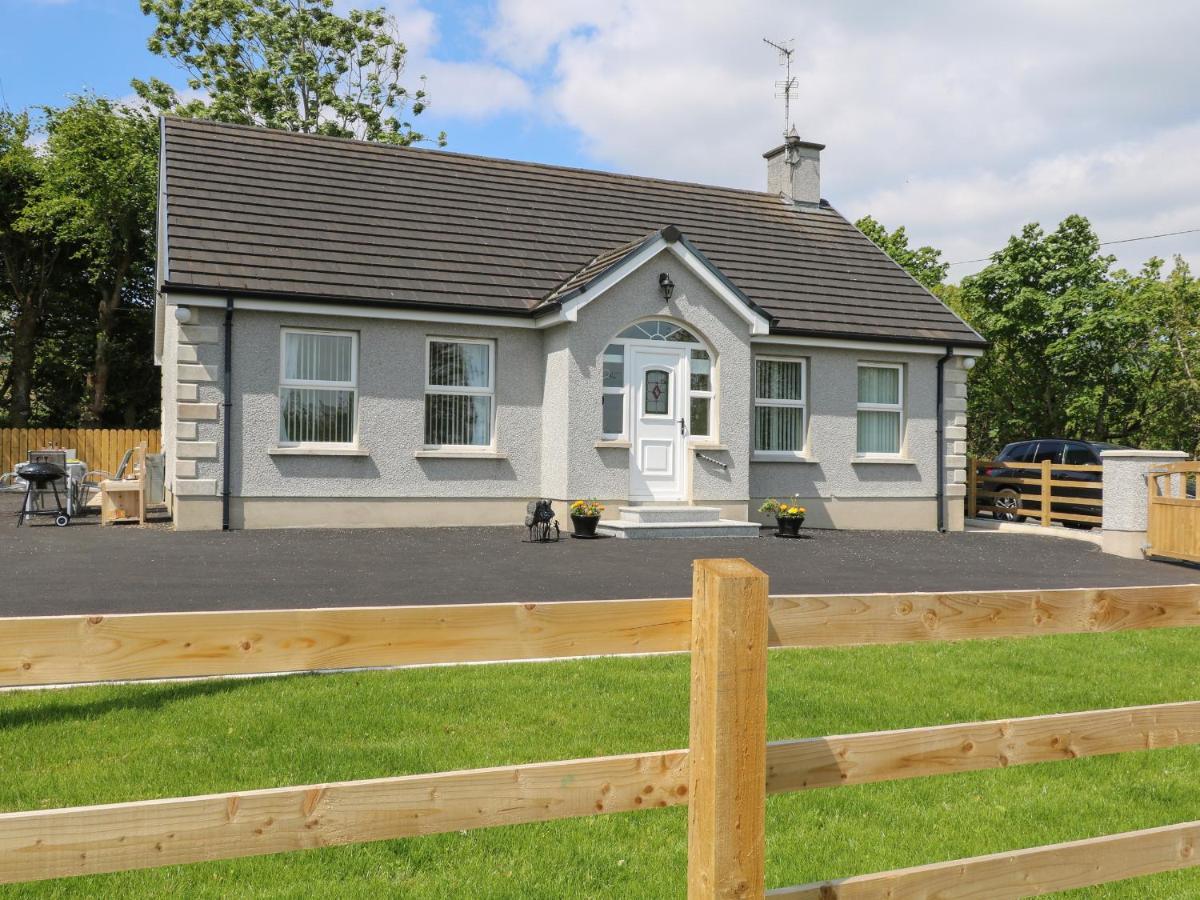 Slieve Gallion Cottage แมกเฮอราเฟลท์ ภายนอก รูปภาพ